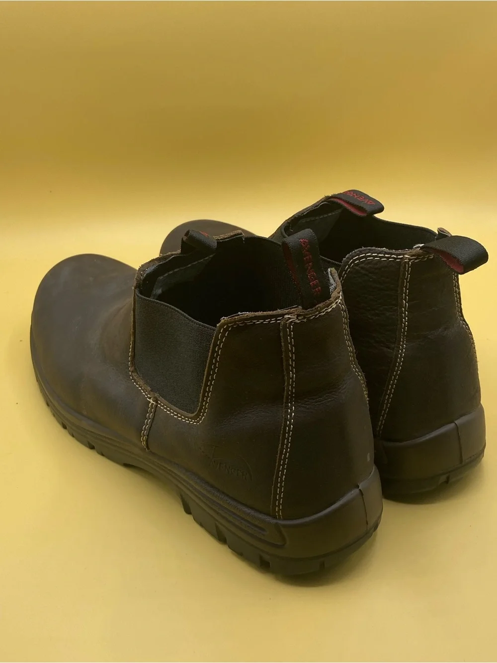 Avenger slip chukka